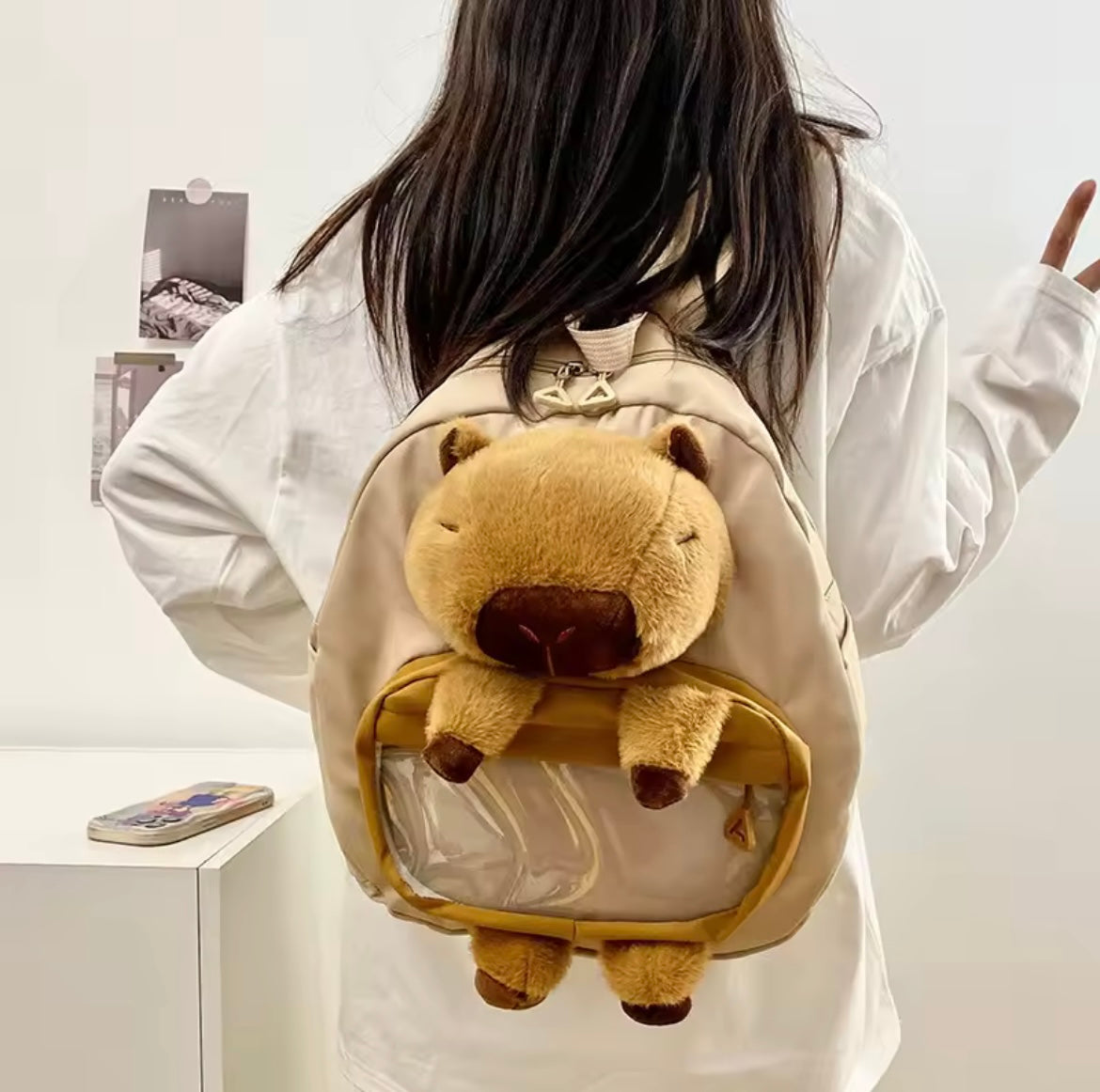 🎒 Mochila Capibara de Felpa – ¡Tierna, Cómoda y Súper Funcional! 🐹💖