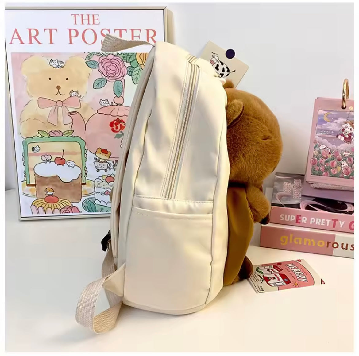 🎒 Mochila Capibara de Felpa – ¡Tierna, Cómoda y Súper Funcional! 🐹💖