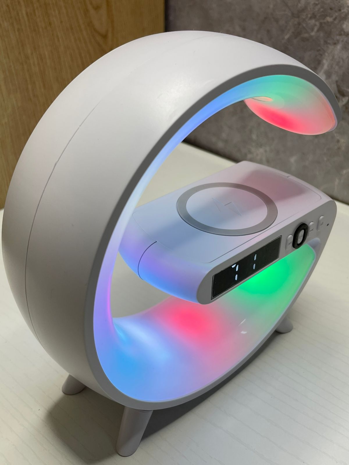 Lámpara Parlante G63 Mini RGB con Bluetooth, Reloj y Alarma 🔊💡